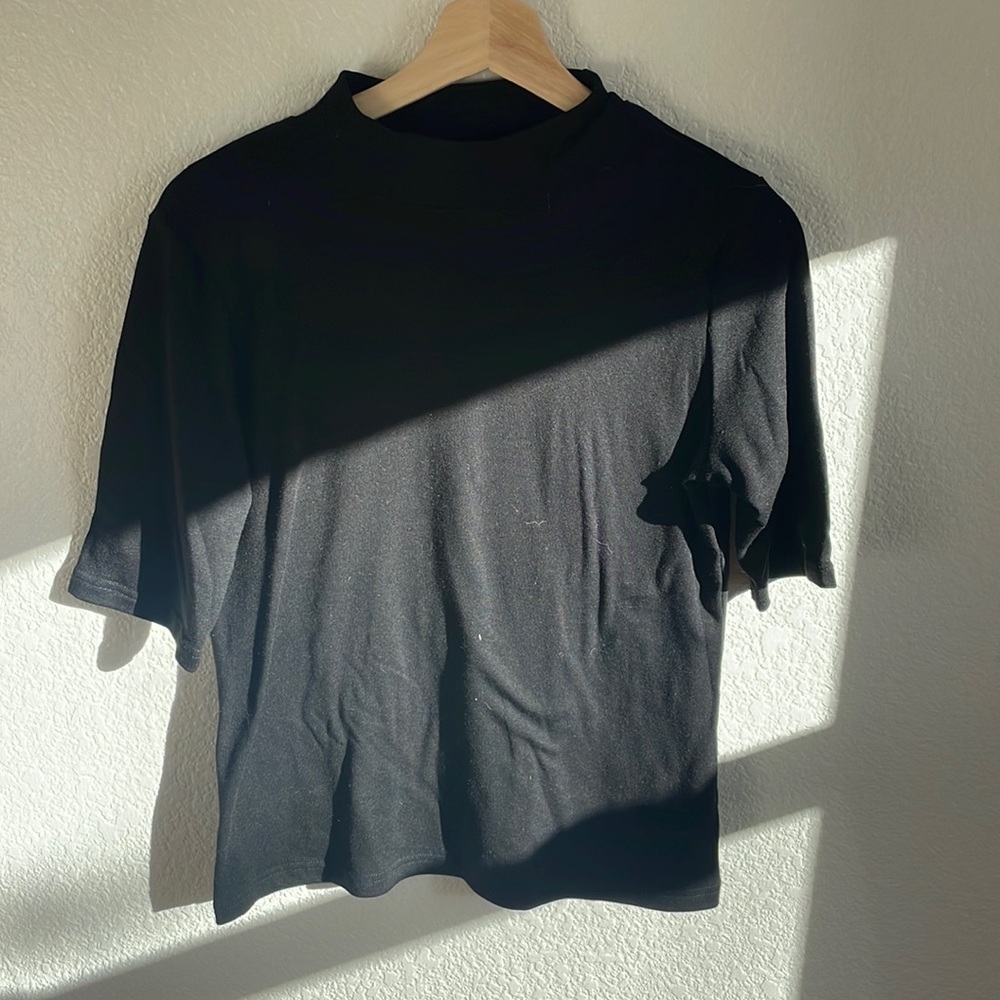 ✨5 FOR $25✨ mock neck sweater